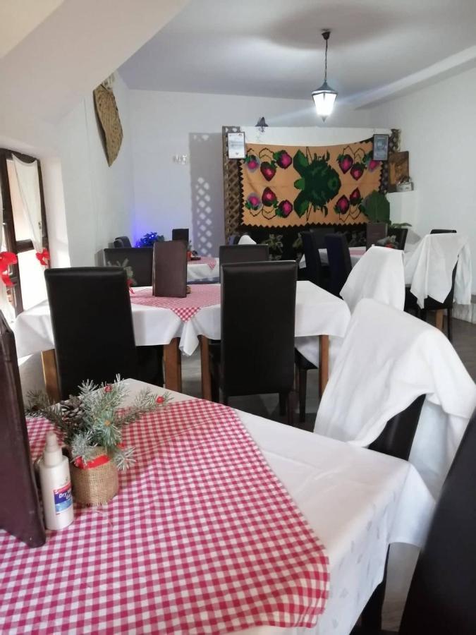 مبيت وإفطار Restoran,,Vuk,, Trsic المظهر الخارجي الصورة